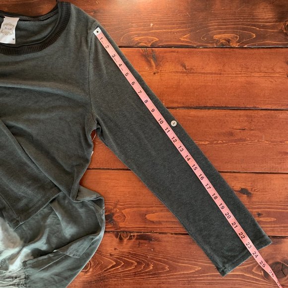 NWT Women's Flew de Lis Asymmetric Multicolor Gray Long Sleeve Medium Blouse - Picture 11 of 12